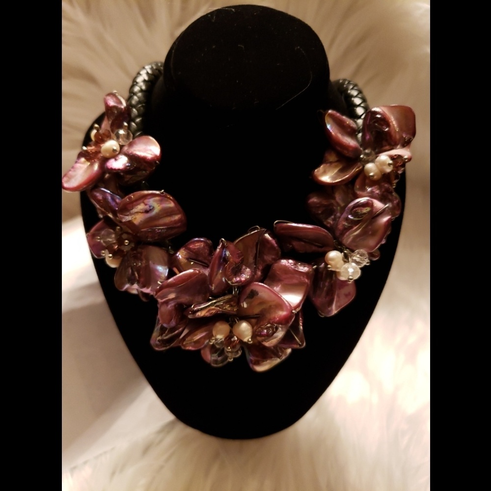Wine natural shell and pearl flower necklace
